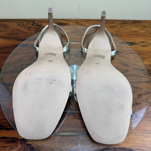 BCBGeneration Ingot Chain Pump in gold - Picture 15 of 16